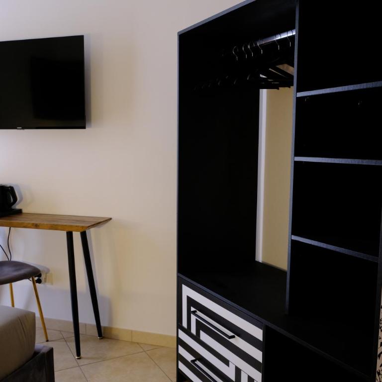 MATTEOTTI ROOMS - Triple Room with Balcony - 7