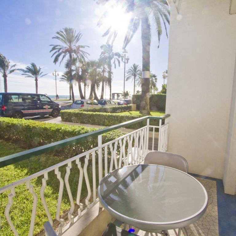 Garden Floor Condo with Promenade Sea View - Appartement - Rez-de-Chaussée - 8