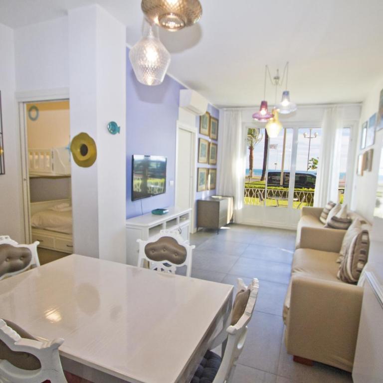 Garden Floor Condo with Promenade Sea View - Appartement - Rez-de-Chaussée - 11