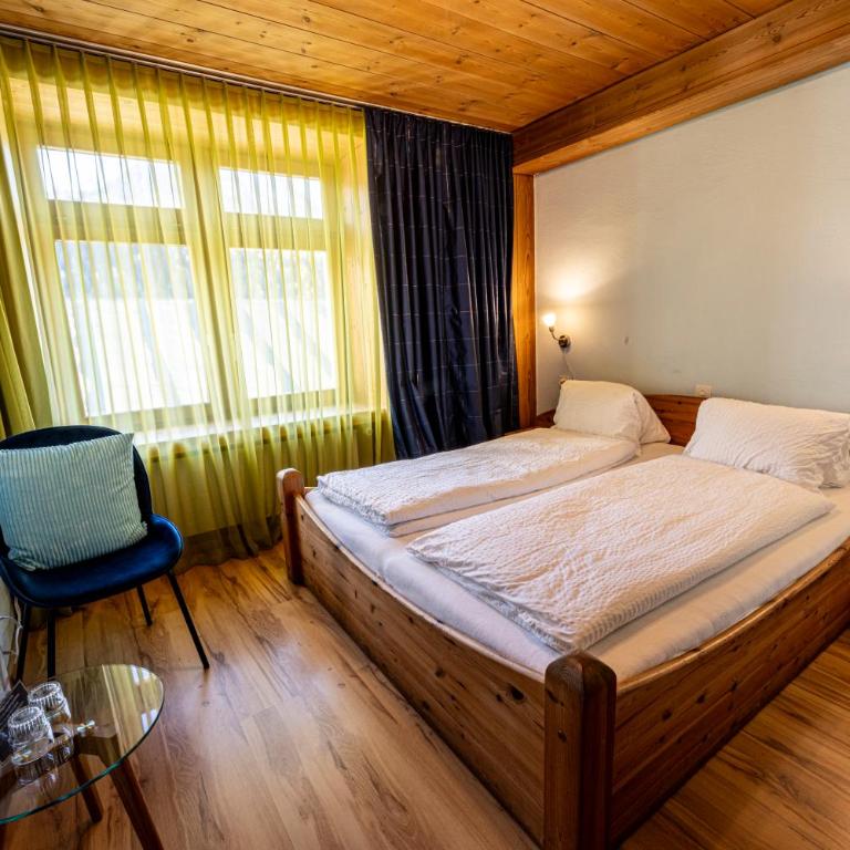 CURUNA Pensiun-Frühstückspension - Doppelzimmer - 8