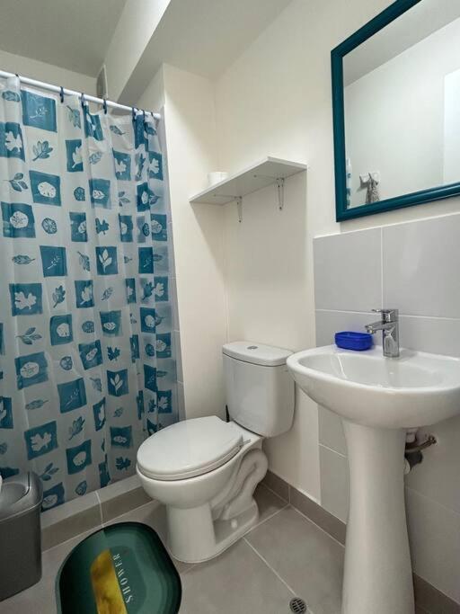 Departamento de playa con piscinas en condominio - Three-Bedroom Apartment - 26