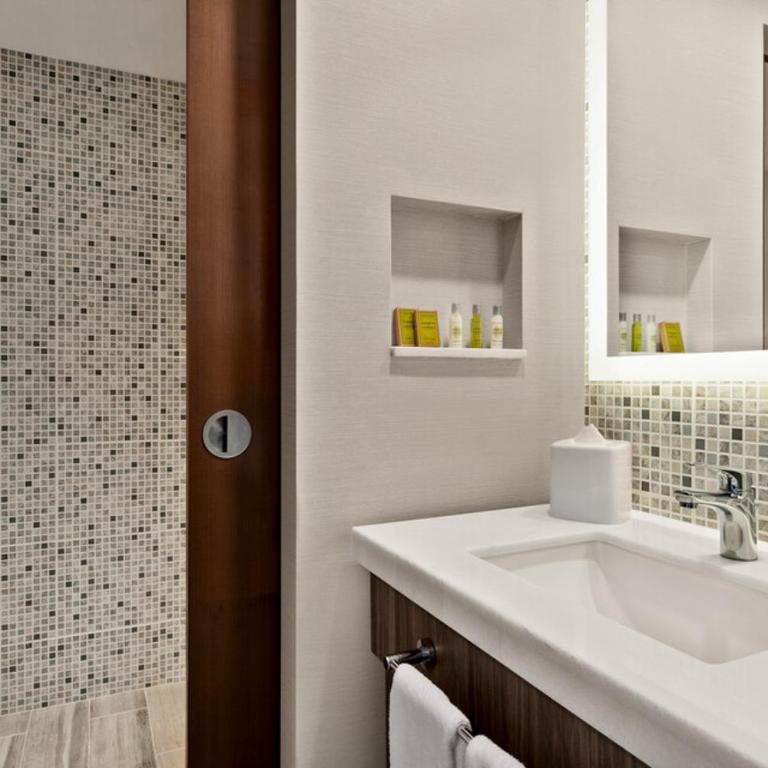 Hampton Inn By Hilton Monterrey Apodaca - Double Room with Two Double Beds - Non-Smoking - 3