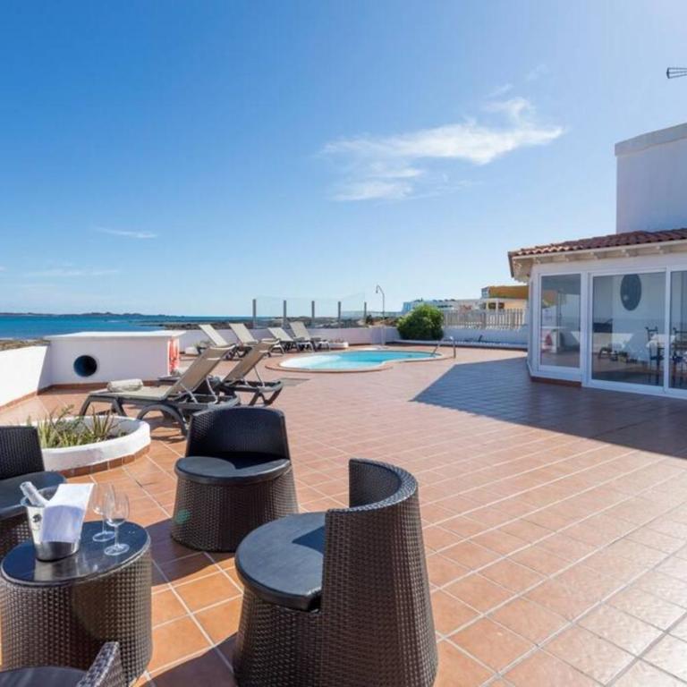 Villa Remos with Beachfront Views Private Heated Pool Fast Wifi BBQ by Amazzzing Travel - Villa - 5