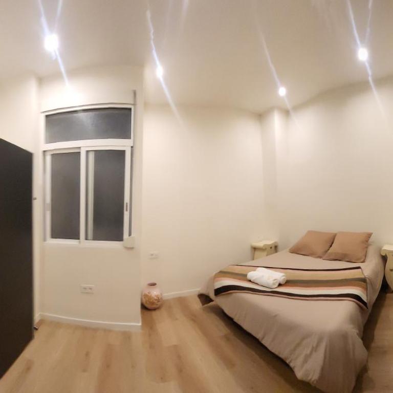 CenterBeach&chic - Two-Bedroom Apartment - 13