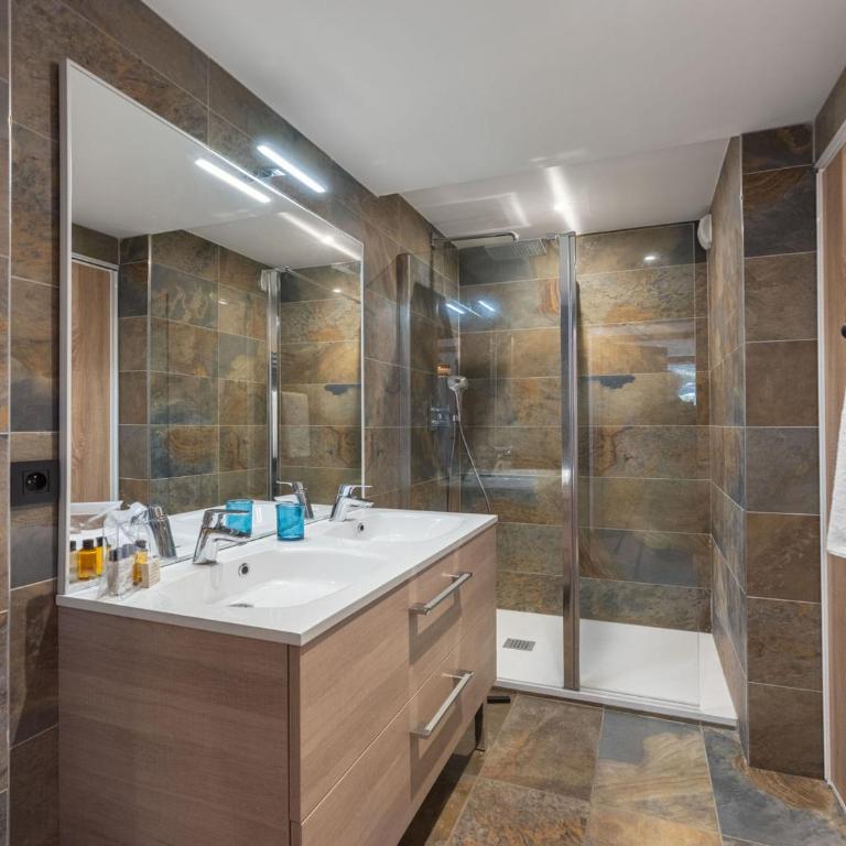 Appartement fonctionnel à Courchevel avec parking - FR-1-563-138 - Apartment - 10