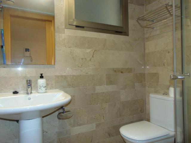 Apartamentos varios con 2 dorm en Marina Dor , la playa de Amplaries 47 , vista lateral al mar - Apartamento de 2 dormitorios - 9
