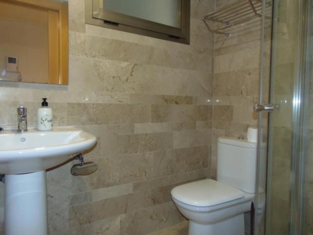 Apartamentos varios con 2 dorm en Marina Dor , la playa de Amplaries 47 , vista lateral al mar - Apartamento de 2 dormitorios - 11