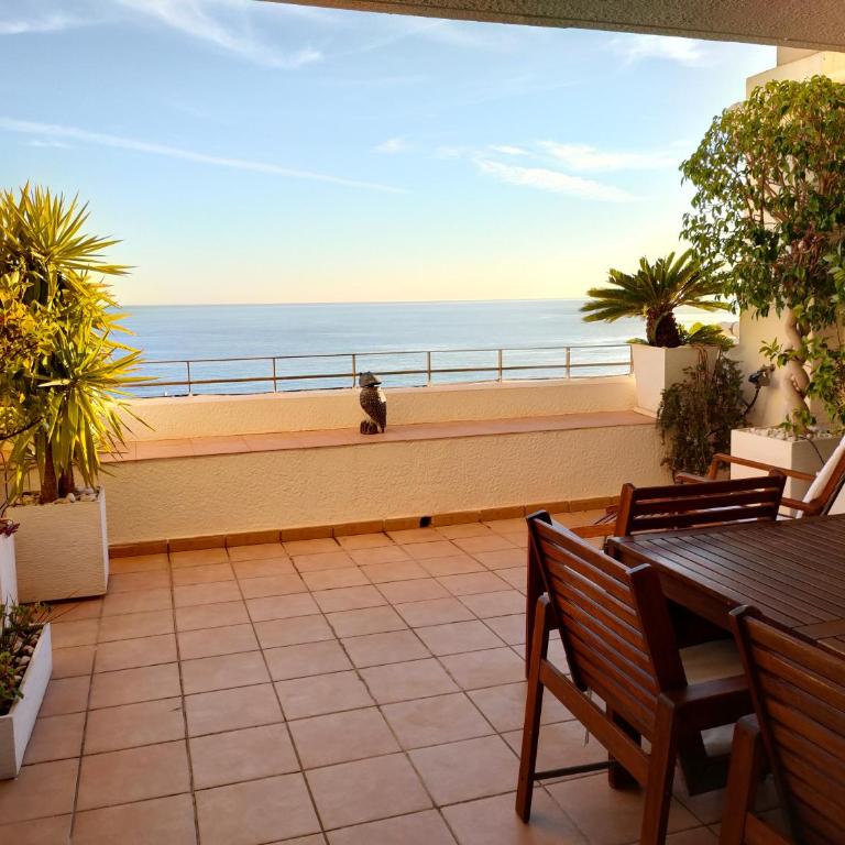 Piso en la primera linea del mar con 2 dormitorios - Two-Bedroom Apartment - 1