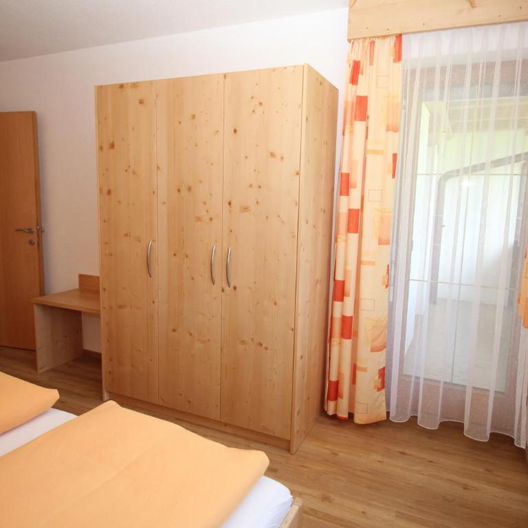 Haus Annemarie Schiestl - Three-Bedroom Apartment - 11
