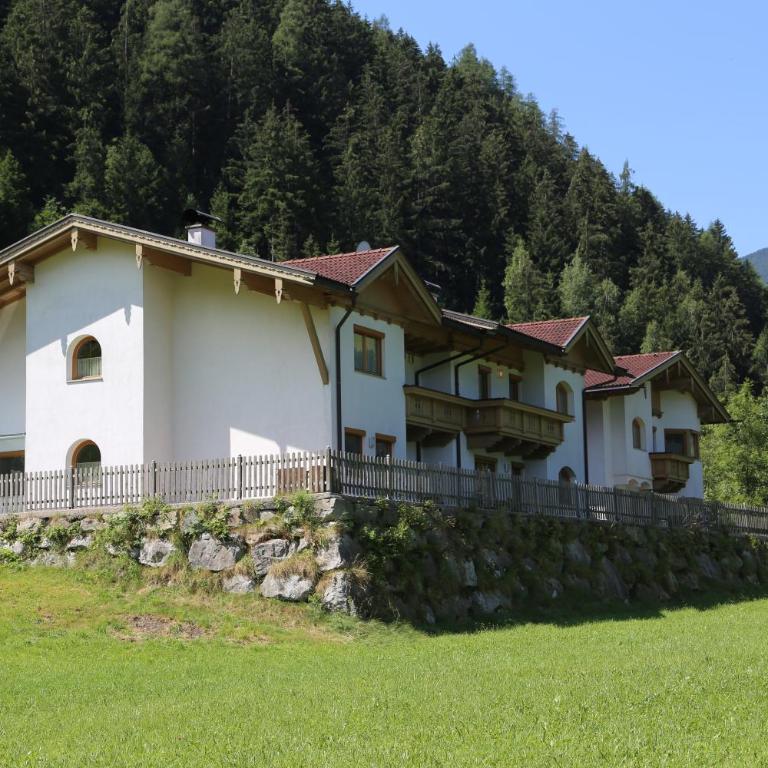 Haus Annemarie Schiestl - Three-Bedroom Apartment - 7