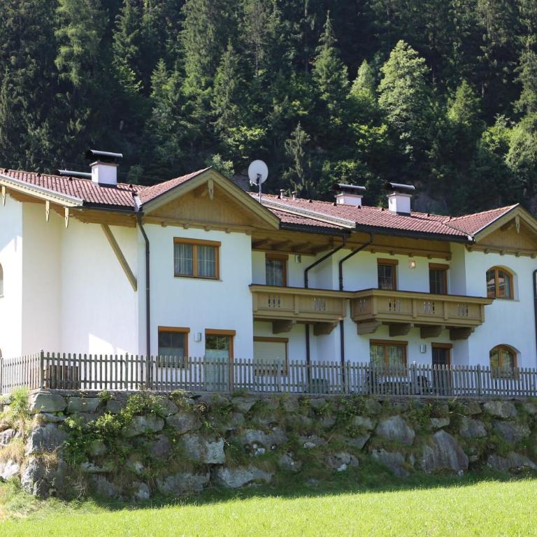 Haus Annemarie Schiestl - Three-Bedroom Apartment - 9
