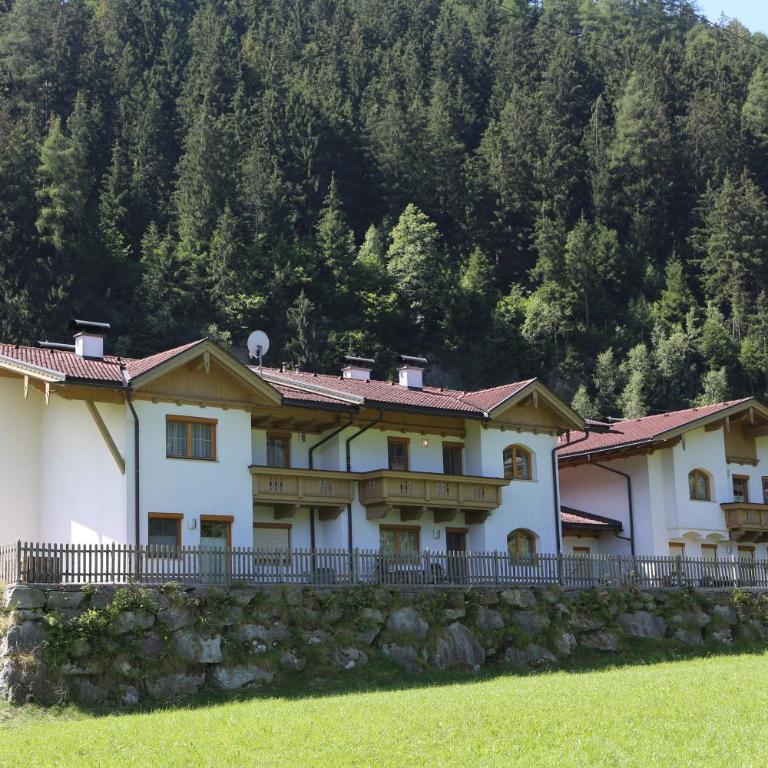 Haus Peter Schiestl - Three-Bedroom Apartment - 15
