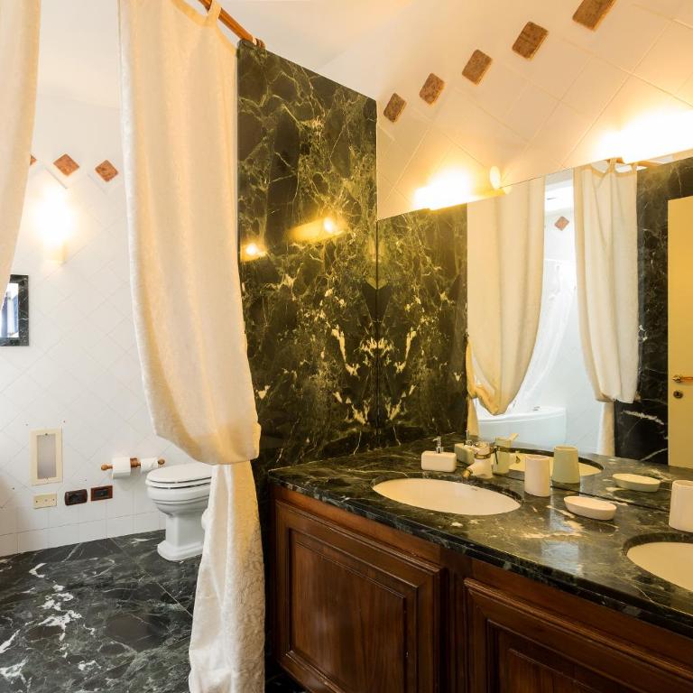 Residenza Kastrum - Suite Deluxe con Vasca Idromassaggio - 4