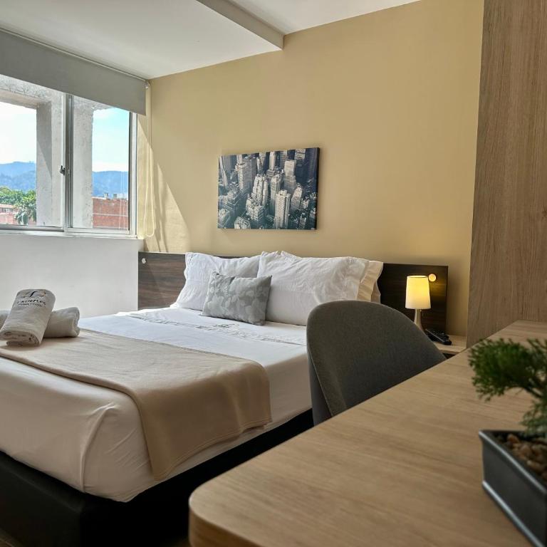 Laureles Guest House LGH Hotel - Habitación Doble Estándar - 9