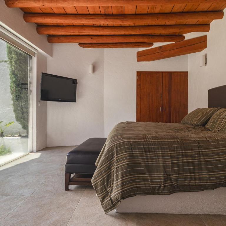 Top location with private pool - Vacation Home - 24