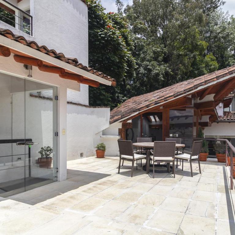 Top location with private pool - Vacation Home - 7