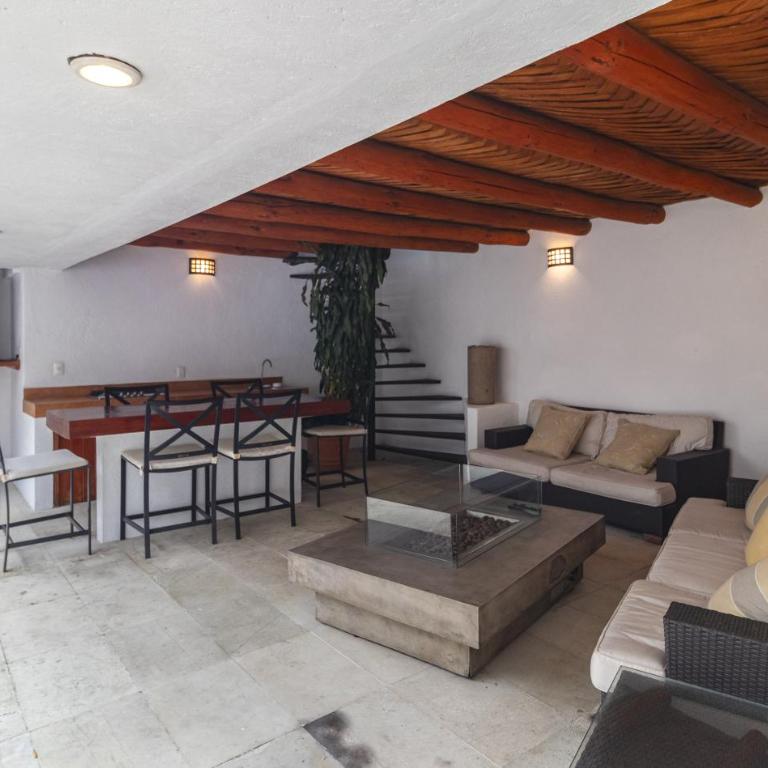 Top location with private pool - Vacation Home - 5