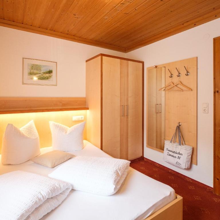 Hotel Garni DIAS - Einzelzimmer mit Dusche - 1