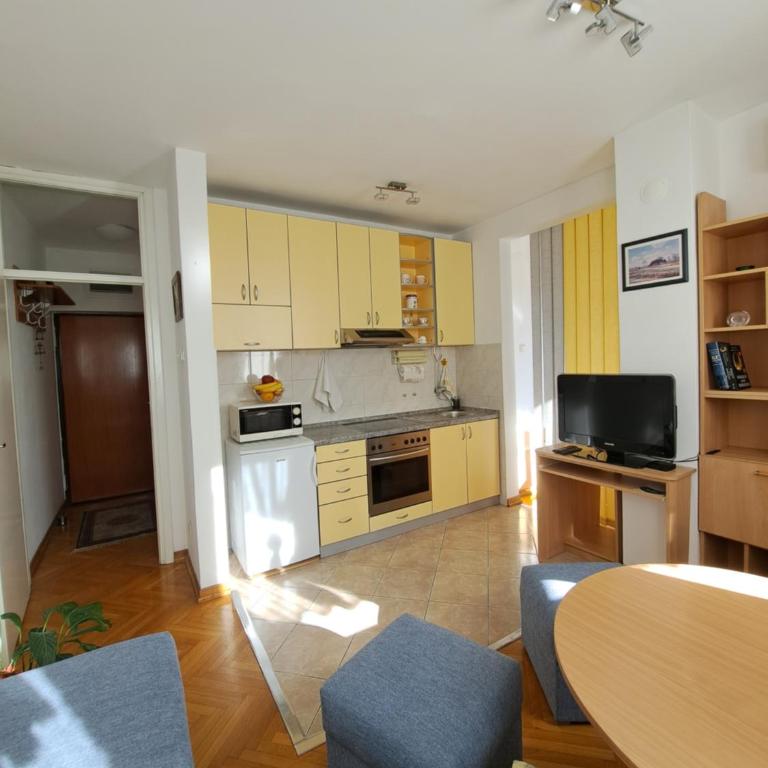 Ramonda - Apartman sa 1 Spavaćom Sobom - 2