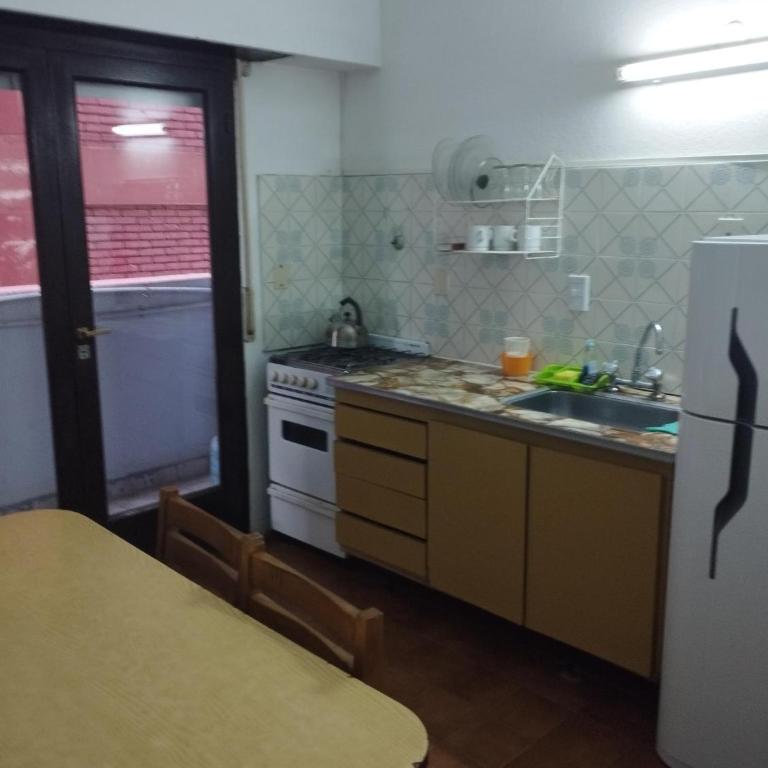 El Dorado Deptos a una cuadra del mar - Habitación Cuádruple Clásica - 6