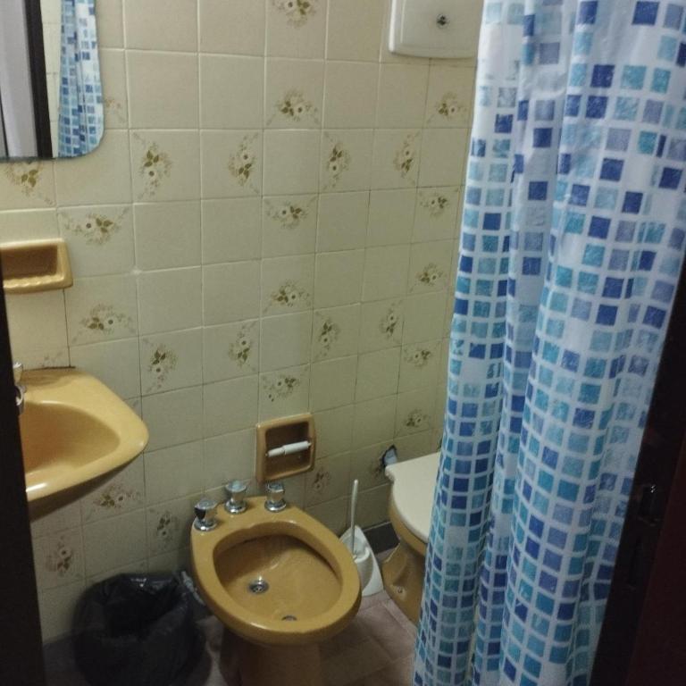 El Dorado Deptos a una cuadra del mar - Habitación Cuádruple Clásica - 5