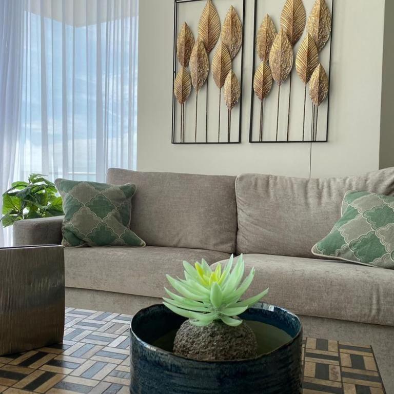 Camino al Mar Apartment with Amazing View of the Ocean, Beach and Swimming Pool - Three-Bedroom Apartment - 16