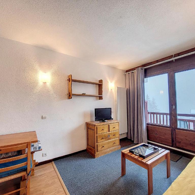 Studio fonctionnel avec coin montagne et balcon exposé Sud, proche pistes et commerces - Studio - 3