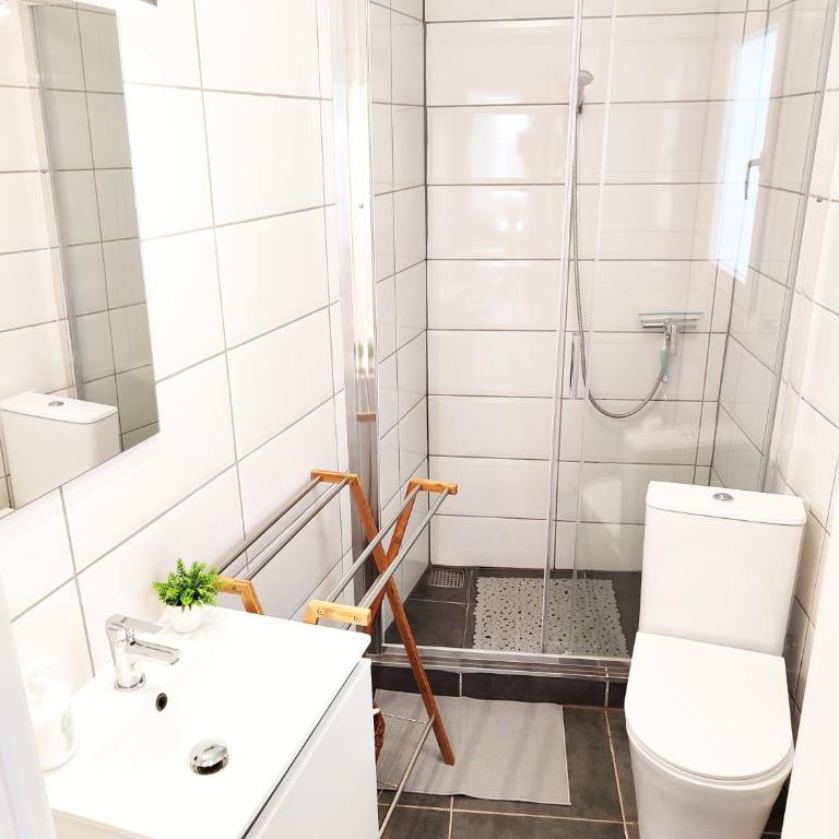 Bonito estudio con patio interior en Altea - Apartamento de 2 dormitorios - 13