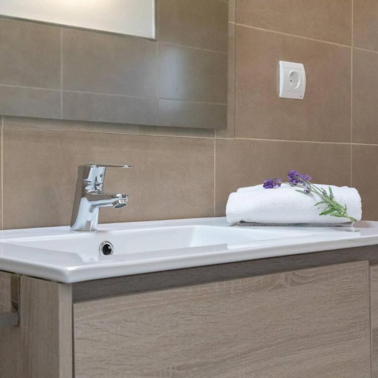 Santolina - Casa Rural en l'Ampolla con piscina privada, jardín y barbacoa - Deltavacaciones - Villa - 43