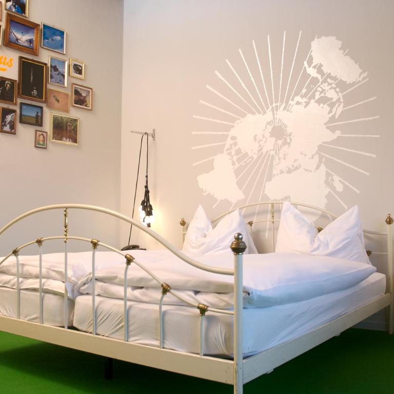 Arena Lodge - Doppelzimmer mit Balkon - 13