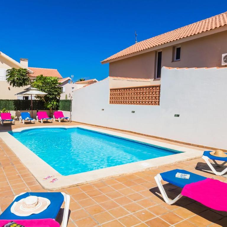 Villa Michelle by Villa Plus - Villa - 2