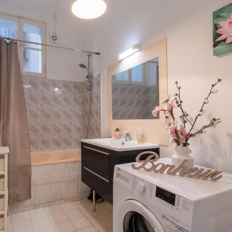 La Comédie de Montpellier - Appt chaleureux - Two-Bedroom Apartment - 4