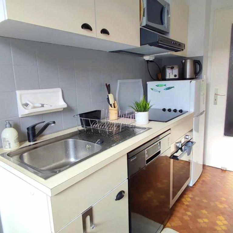 Port d'Avall - Parking Clim Pool Beach - 4 Pers- 3rd Floor stairs - No WIFI - Appartamento con 2 Camere da Letto - 12