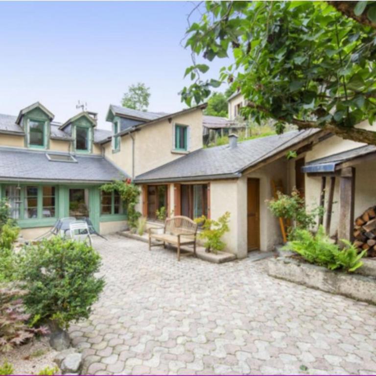 Maison au centre du village, cour privative, au calme, Wi-Fi, cheminée, idéale pour familles. - FR-1-401-234 - Maison de Vacances - 6