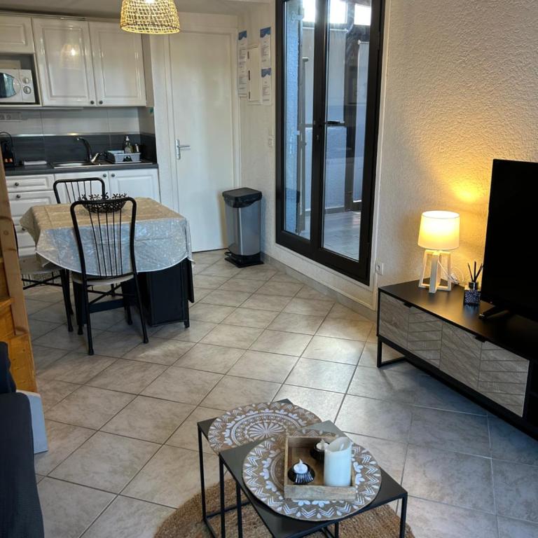 T2 port leucate proche commerce et plage - Apartamento de 1 dormitorio - 3