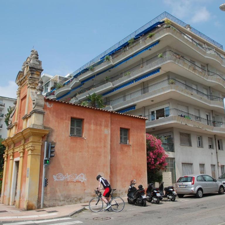 Appartement calme 2P refait à neuf avec terrasse et WiFi à Menton - FR-1-196-340 - Apartamento - 14