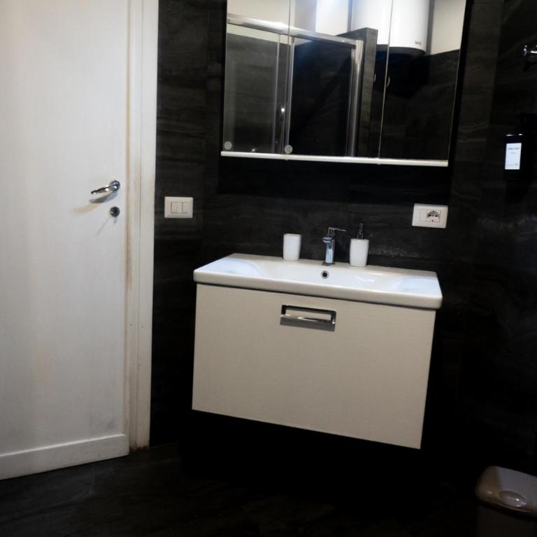 Ermete Vatican House - One-Bedroom Apartment - 14