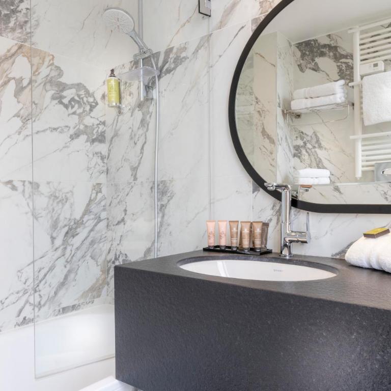Hôtel Du Bois Champs-Elysées - Chambre Triple Prestige - 7
