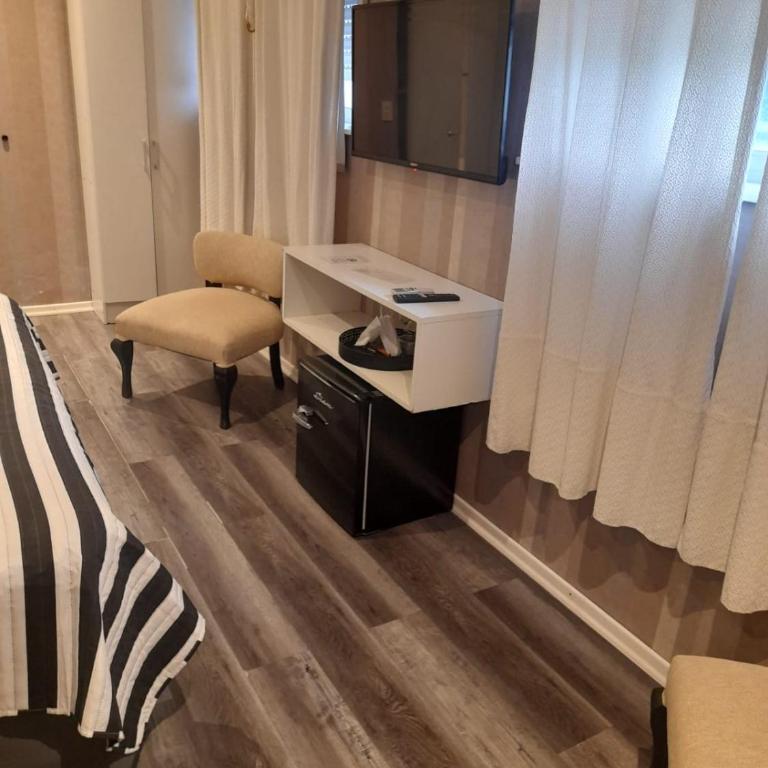 Hotel Hermitage - King Suite with Spa Bath - 2