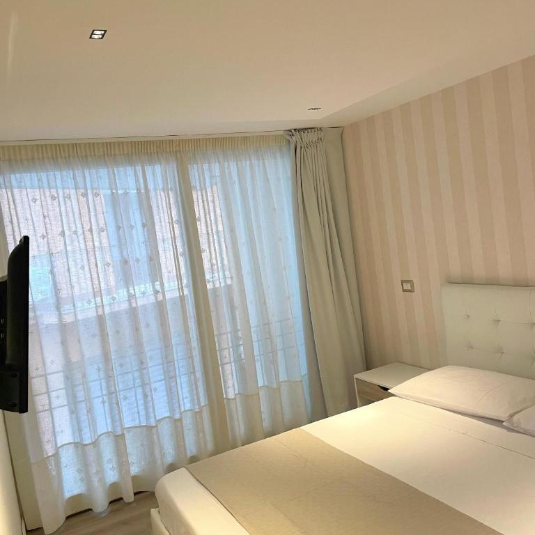 Taormina Cali Apartment - Two-Bedroom House - 4