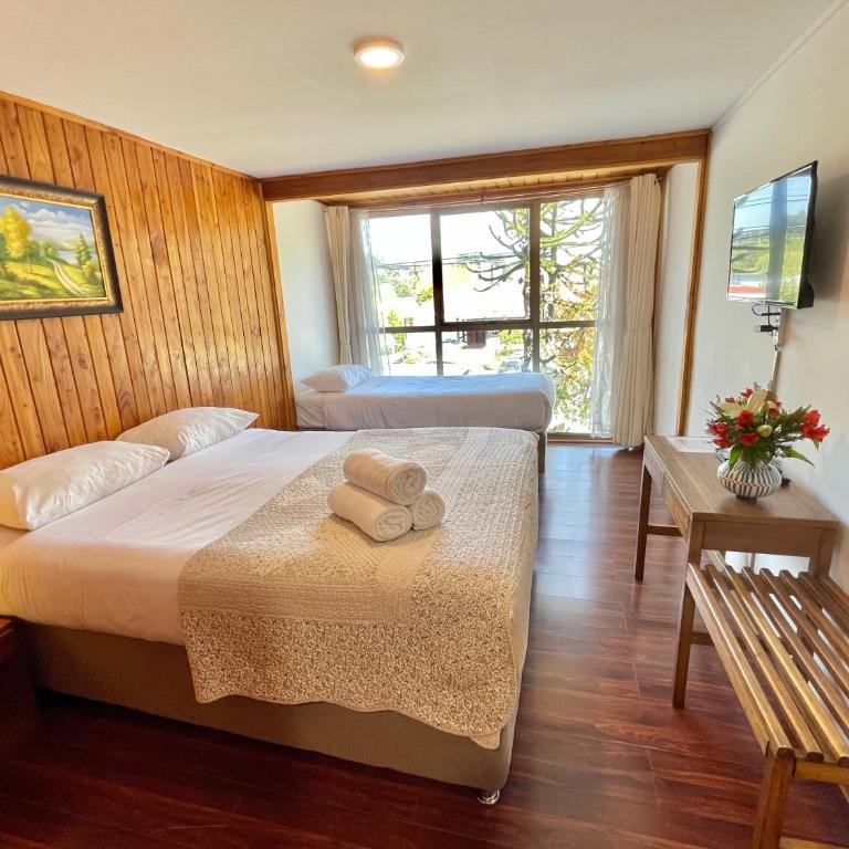 Hotel Costanera Pucón - Superior Triple Room - 4