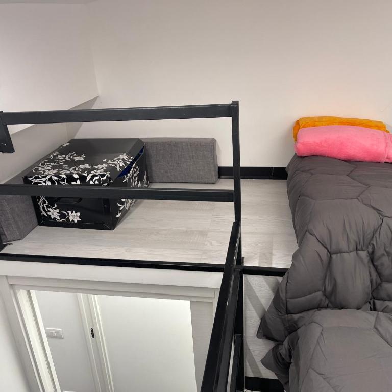 Lux House Naples Airport - Camera Tripla Economy con Bagno in Comune - 20