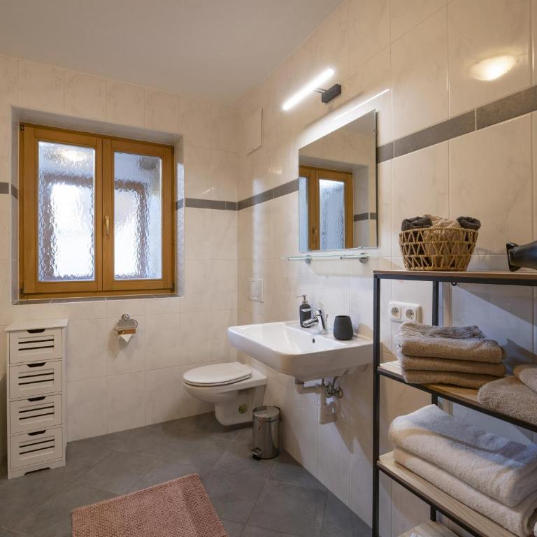 Ferienhaus Hansl - Apartment mit Dusche - 15