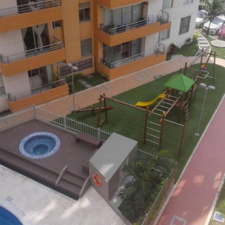 Apto en la Flora con vista zona social - Two-Bedroom Apartment - 22