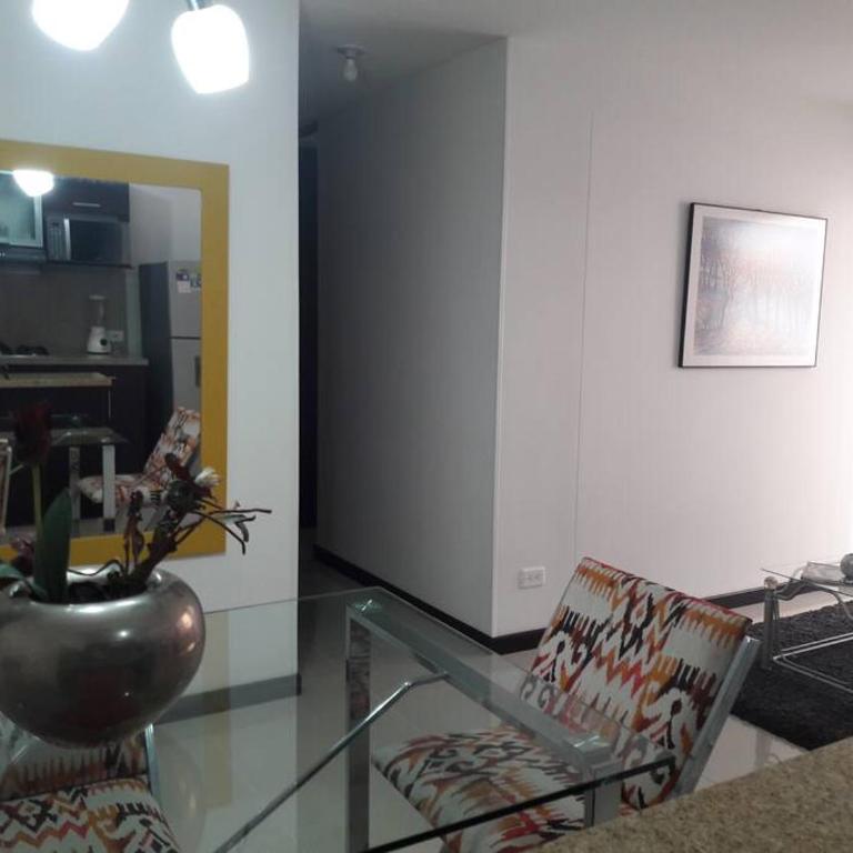 Apto en la Flora con vista zona social - Two-Bedroom Apartment - 9