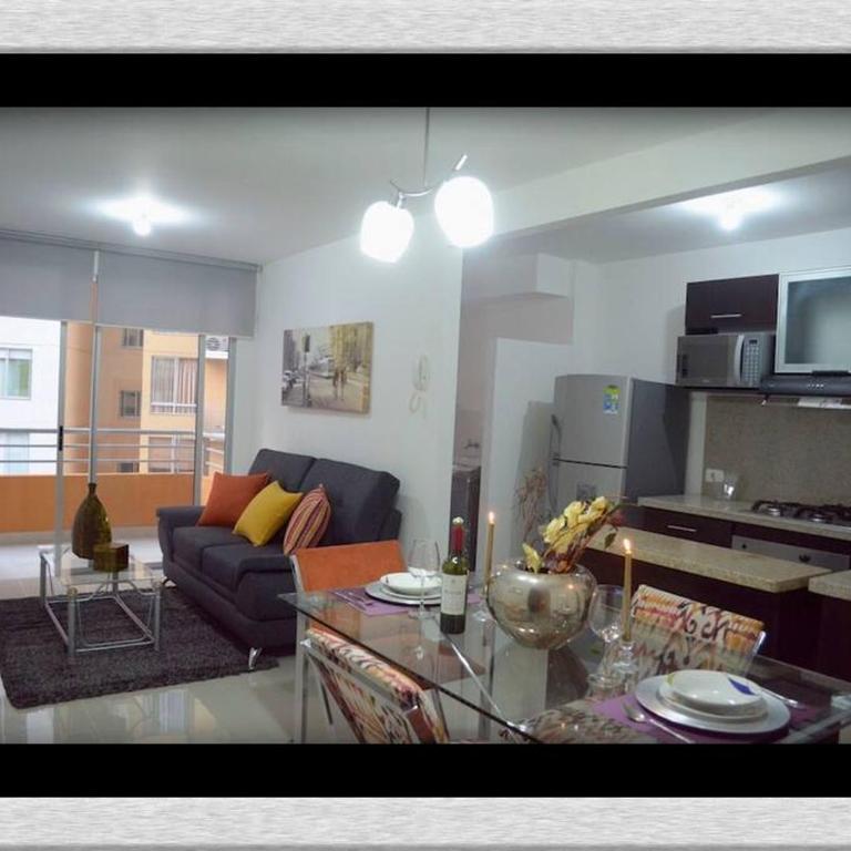 Apto en la Flora con vista zona social - Two-Bedroom Apartment - 7