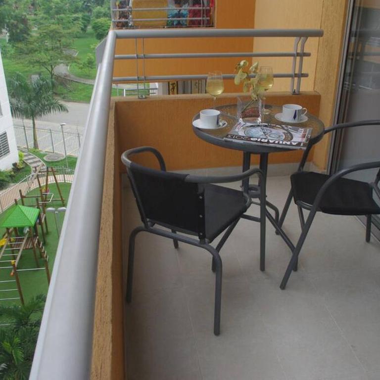 Apto en la Flora con vista zona social - Two-Bedroom Apartment - 6