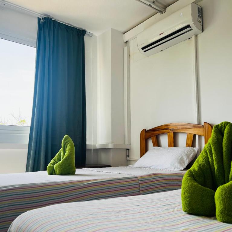 Art House - Twin Room with View - 1