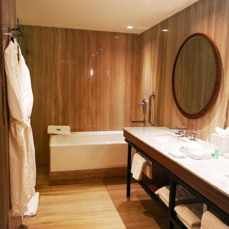 The Westin Monterrey Valle - Jr. Suite, 1 King - 3