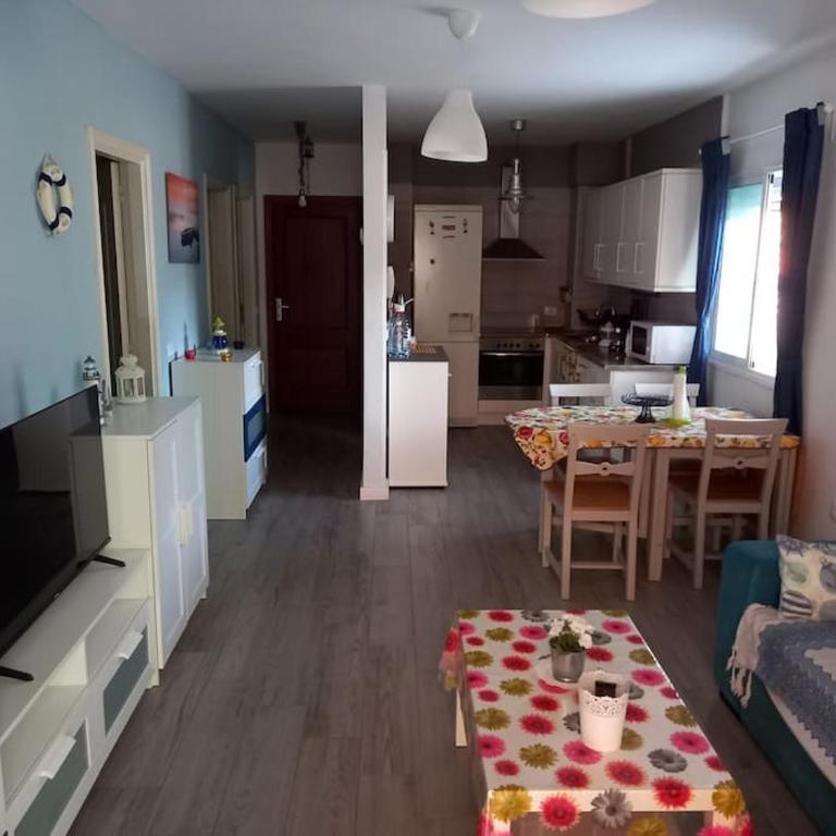 Apartamento en Tenerife- Candelaria Islas Canarias - Habitación Doble - 2 camas dobles - 13